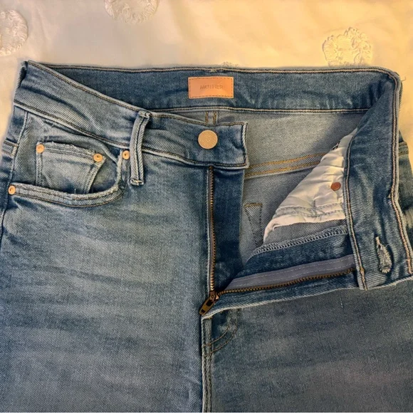 Mother Insider Crop Step Fray in Limited Edition